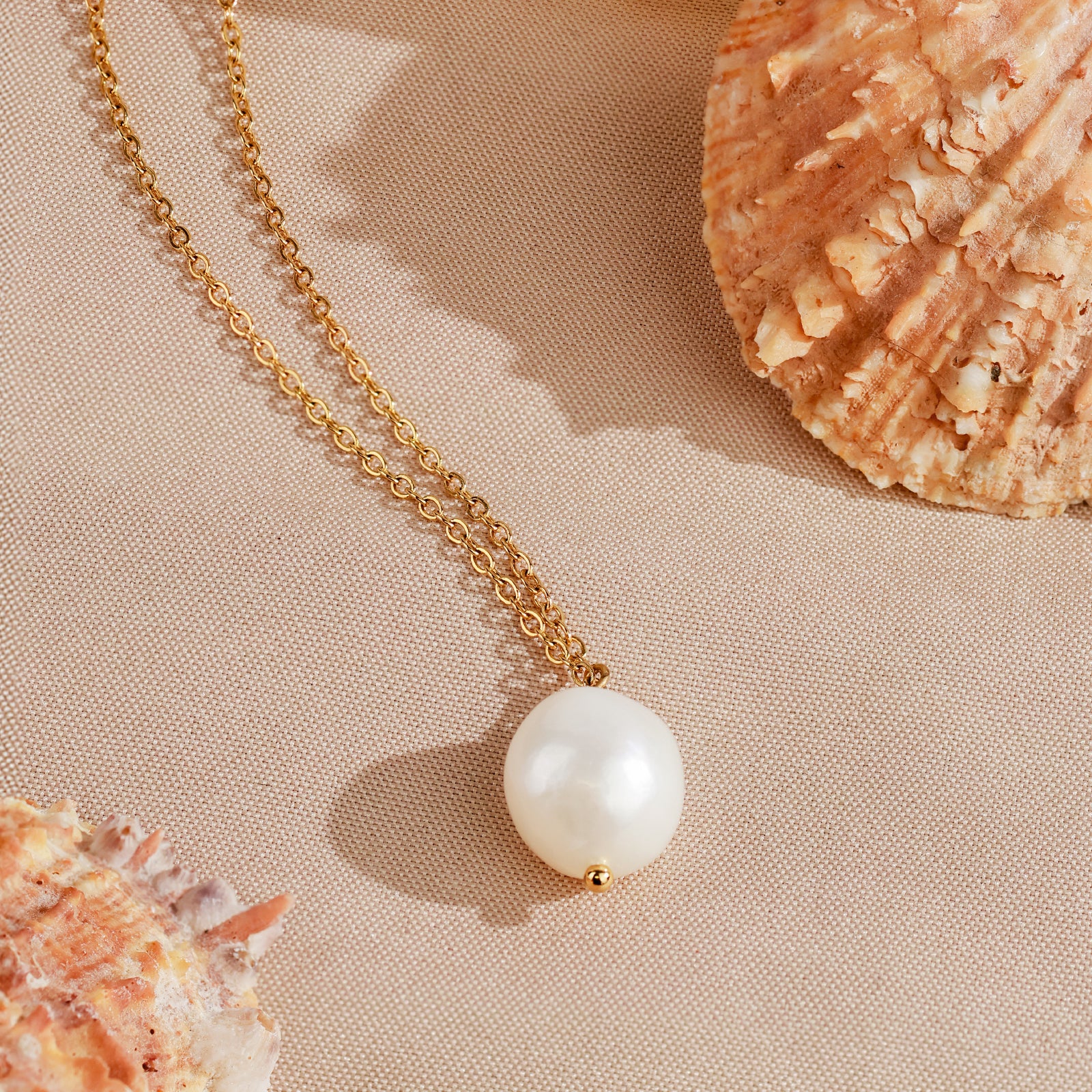 Collier Perla Pure – Perle naturelle & chaîne dorée