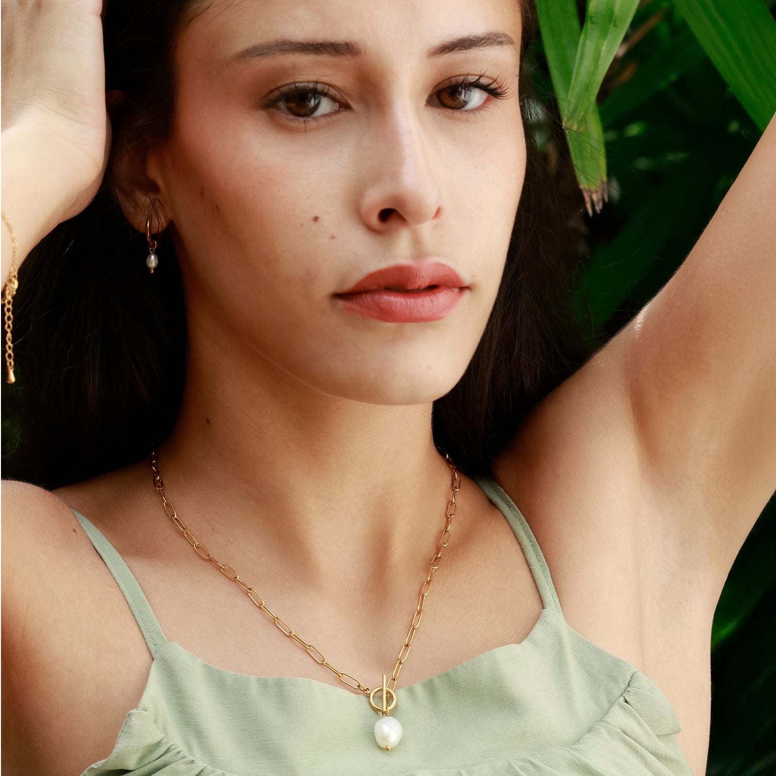 Collier Perla T-Bar – Perle naturelle & chaîne à maillons dorée