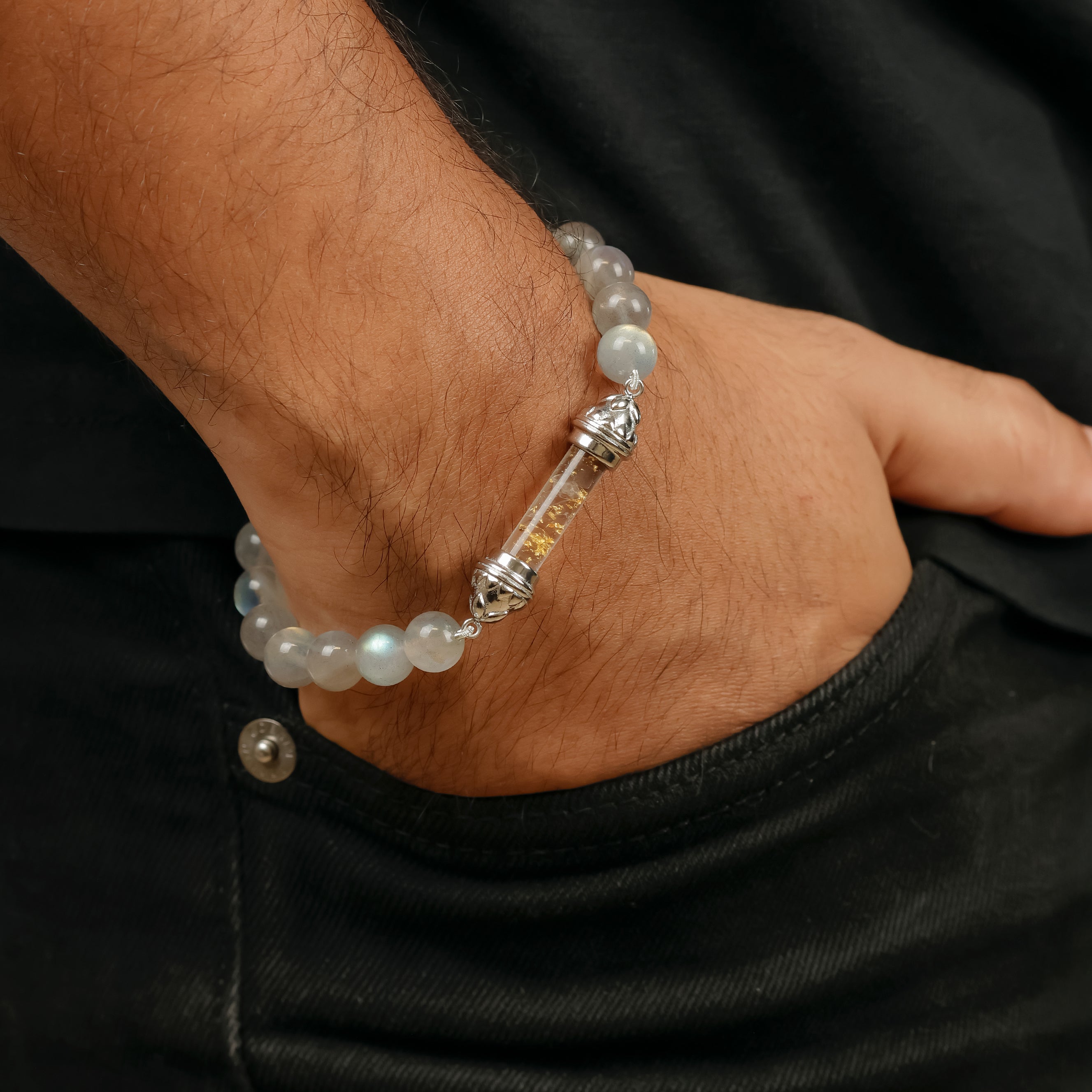 Bracelet en Labradorite et Quartz Clair avec Amulette Sacrée Argentée AAA – Clarté & Force Intérieure