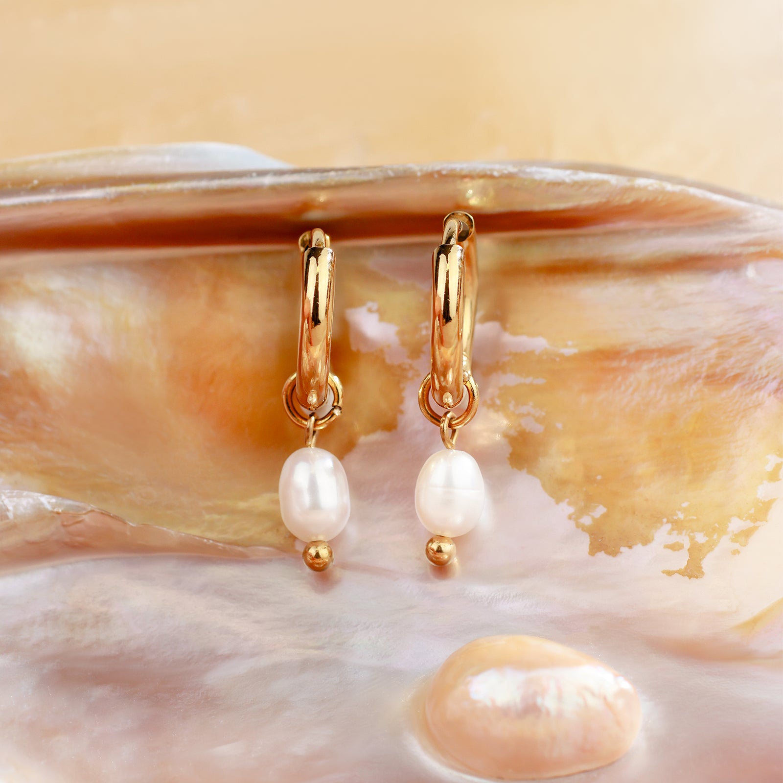 Créoles Perla Move – Perles naturelles mobiles & dorure 18K