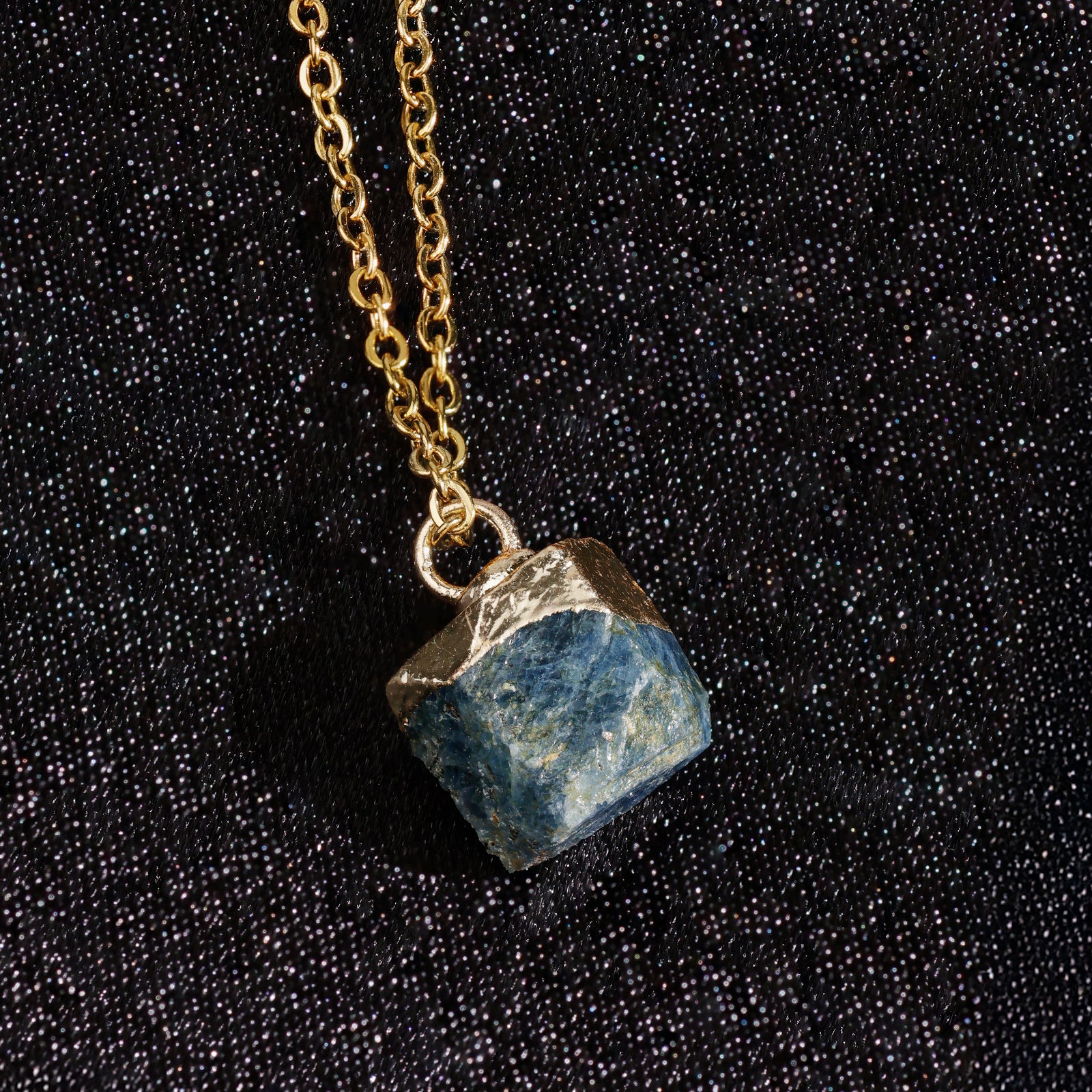 Collier en Saphir naturel - Septembre (pierre brute)